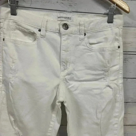 Banana Republic Distressed Boyfriend White Jeans Size 27L - Picture 3 of 6